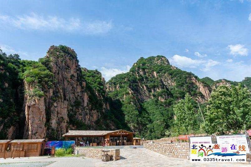 秦皇島祖山·天女小鎮(zhèn)(滑雪登山攝影)咨詢預定電話18633570222 15703350808