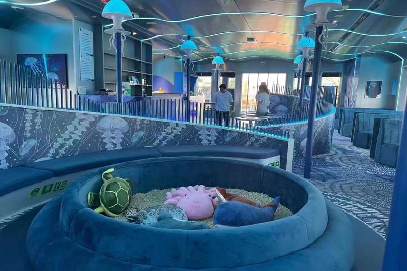 秦皇島北戴河浪淘沙長城號公主號尋仙號求仙號游船