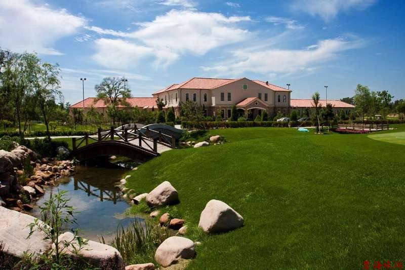 北戴河松石高爾夫/保利國(guó)際高爾夫/榮盛森林高爾夫俱樂(lè)部球場(chǎng)聯(lián)合優(yōu)惠預(yù)訂18633570222  15703350808